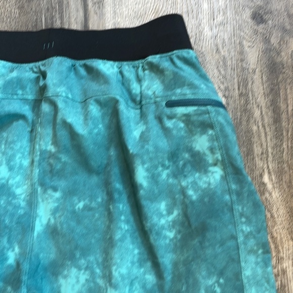 Lululemon athletica Mens T.H.E. Short 9”, no liner, size medium - Picture 11 of 12